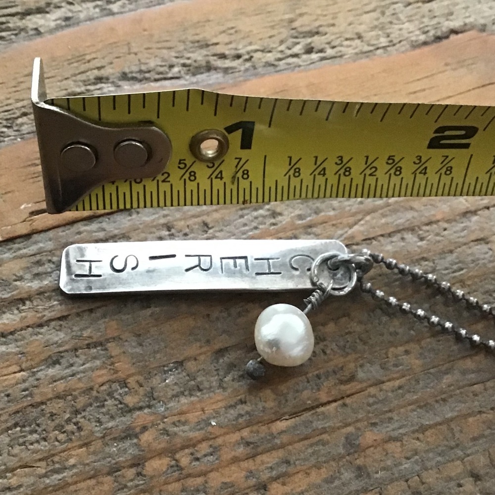CHERISH DogTag necklace. silver with a pearl. - Picture 5 of 8